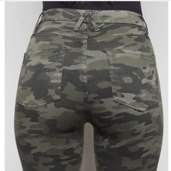 Good American Good Waist Skinny Jeans in Camo GW001PT 4/27 - Picture 12 of 12